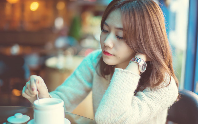 Woman coffee phone watch blurry free wallpaper for desktop - medium preview image