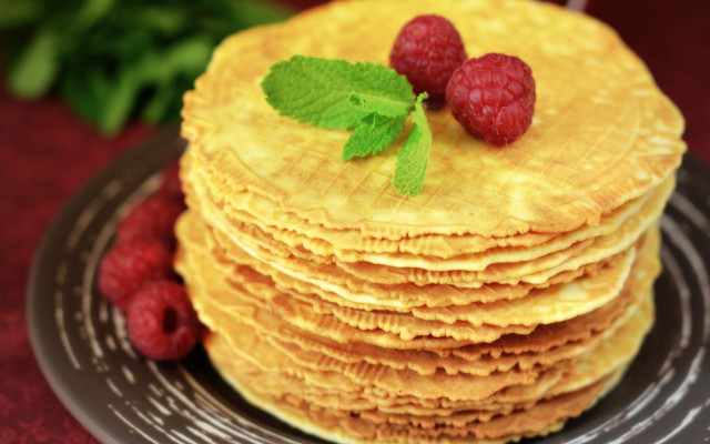 Pancakes raspberries plate leaf food free wallpaper for desktop - medium preview image