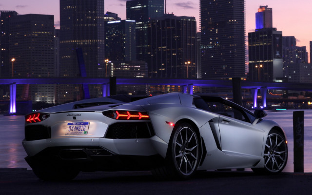 White sports car city skyline #5 free wallpaper for desktop - medium preview image