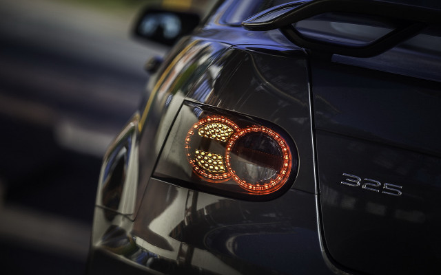 Car red taillight parked street free wallpaper for desktop - medium preview image