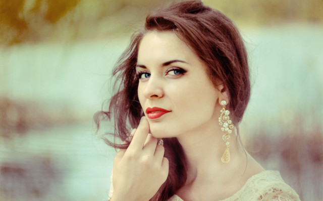 Woman red lipstick white dress free wallpaper for desktop - medium preview image