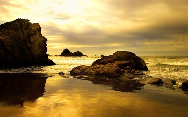 Bascove beach rocks sunset ocean free wallpaper for desktop - medium preview image