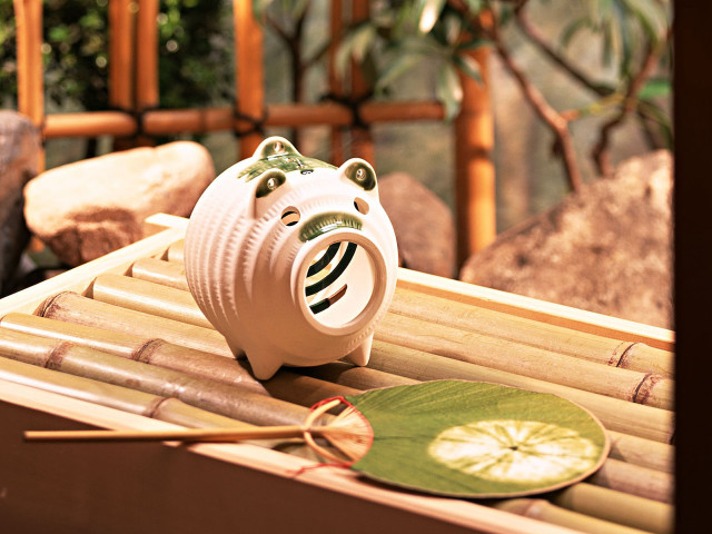 Ceramic animal bamboo ecological art free wallpaper for desktop - medium preview image
