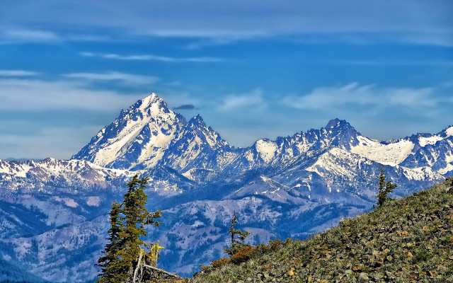 Mountain range snow capped trees free wallpaper for desktop - medium preview image