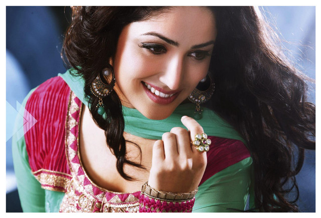 Woman green pink dress smiling free wallpaper for desktop - medium preview image