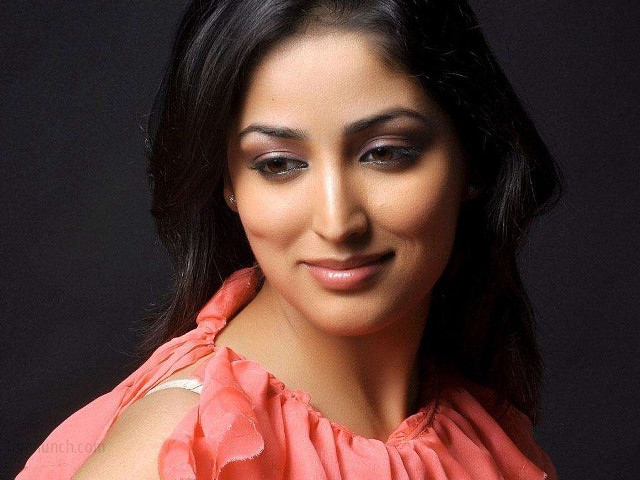 Pink dress smiling sculpture ella free wallpaper for desktop - medium preview image