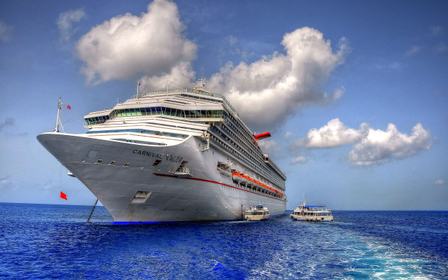 Cruise ship ocean dock boat free wallpaper for desktop - medium preview image
