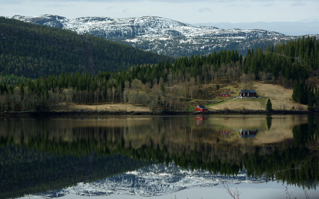 Mountain lake house reflections ecological free wallpaper for desktop - medium preview image