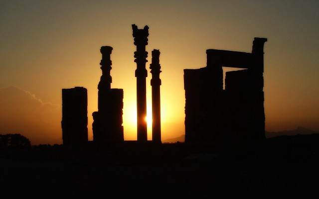 Sunset city silhouette tall buildings free wallpaper for desktop - medium preview image