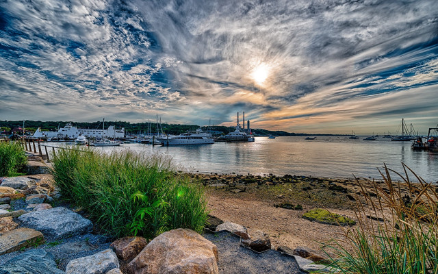 Sunset harbor boats rocks grass free wallpaper for desktop - medium preview image