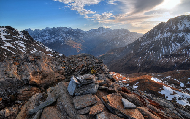 Rocky mountain snowy horizon cloudy free wallpaper for desktop - medium preview image