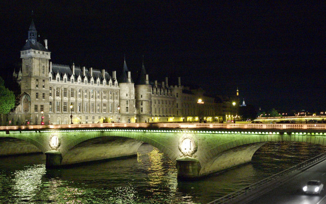 Bridge river night cityscape lights free wallpaper for desktop - medium preview image