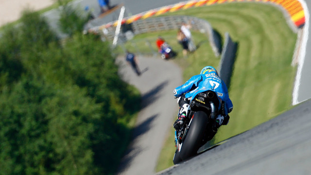 Motorcycle rider crowd forest road free wallpaper for desktop - medium preview image