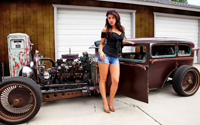 Woman car hood up dieselpunk free wallpaper for desktop - medium preview image