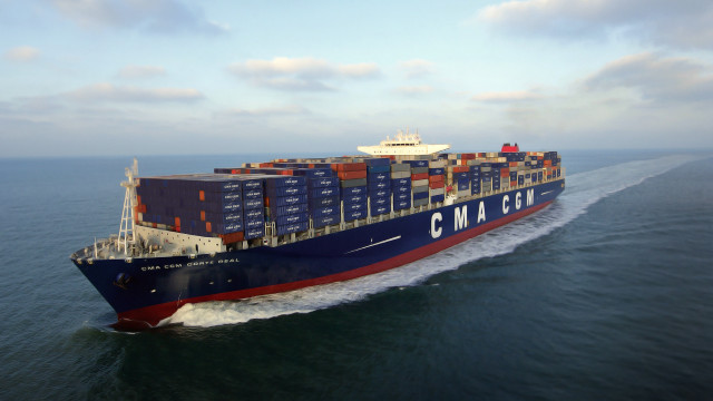 Cargo ship ocean sunny clouds free wallpaper for desktop - medium preview image