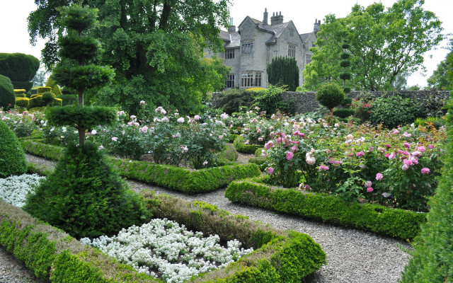 Garden house flowers stonepath roses free wallpaper for desktop - medium preview image