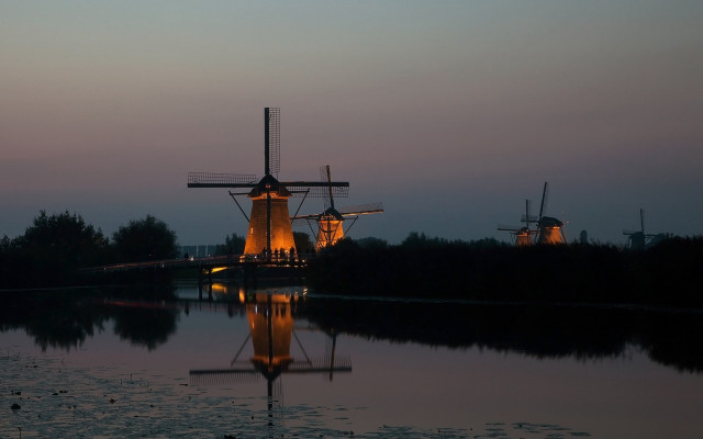 Windmill night water edge background free wallpaper for desktop - medium preview image