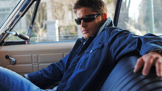 Man sitting car sunglasses blue free wallpaper for desktop - medium preview image