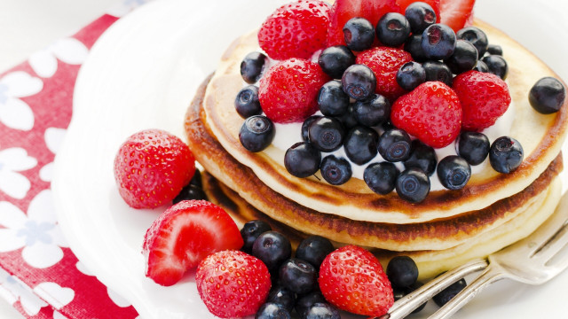 Pancakes strawberries blueberries plate fork free wallpaper for desktop - medium preview image