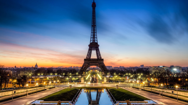 Eiffel tower night lights reflection free wallpaper for desktop - medium preview image