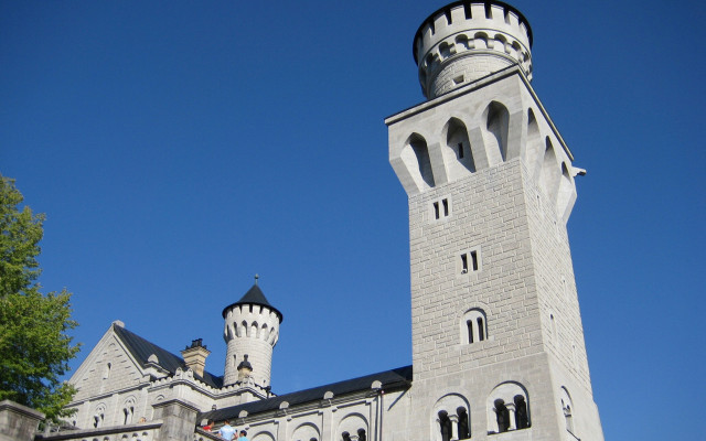 White building clock tower flag free wallpaper for desktop - medium preview image