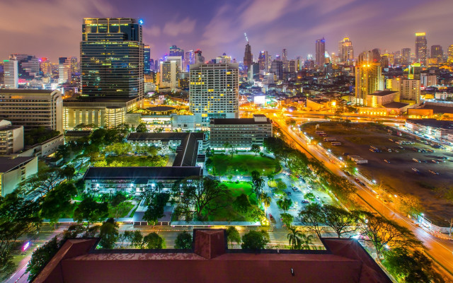 City skyline night traffic bridge free wallpaper for desktop - medium preview image