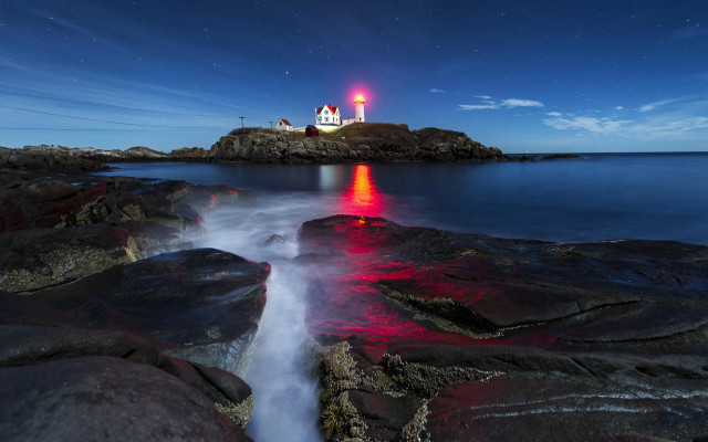 Lighthouse rocky shore night red free wallpaper for desktop - medium preview image