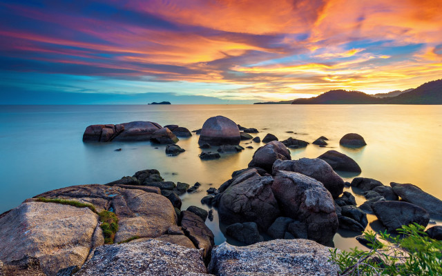 Sunset rocky beach mountain clouds free wallpaper for desktop - medium preview image