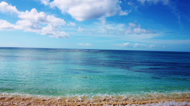 Beach ocean clouds waves sunset free wallpaper for desktop - medium preview image