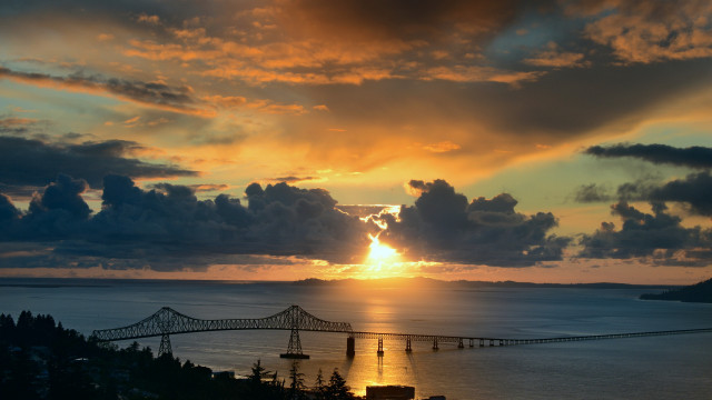 Sunset water bridge clouds dusk free wallpaper for desktop - medium preview image