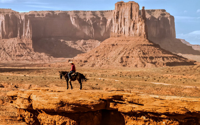 Desert horseman mountain canyon sunset free wallpaper for desktop - medium preview image