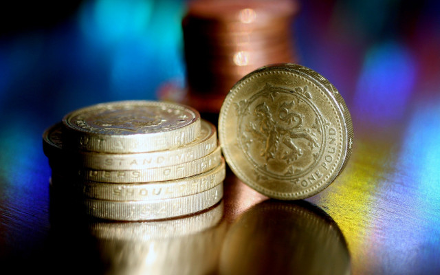Coins thread macro blurry colorful free wallpaper for desktop - medium preview image