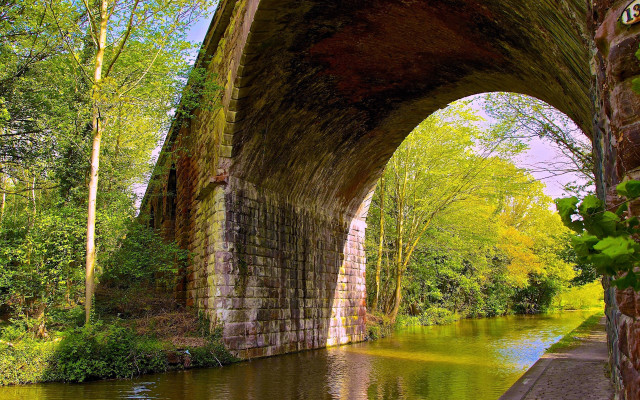Bridge arch river green trees free wallpaper for desktop - medium preview image
