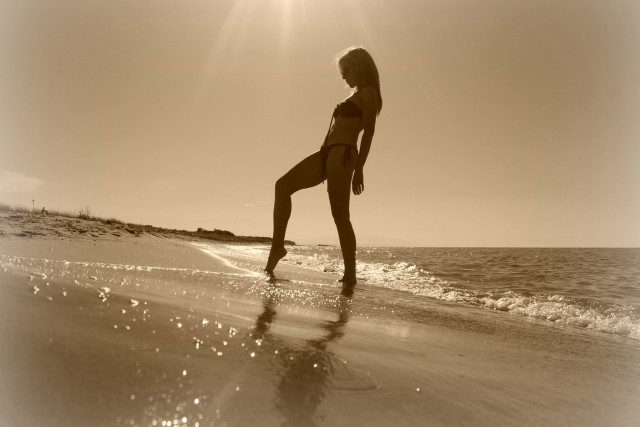 Beach woman bikini sunset ocean free wallpaper for desktop - medium preview image