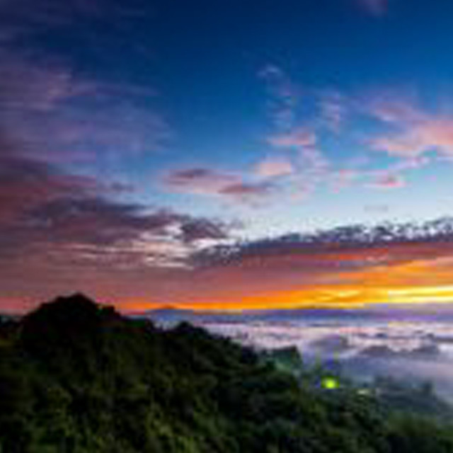 Mountain sunset clouds green light free wallpaper for tablet - medium preview image