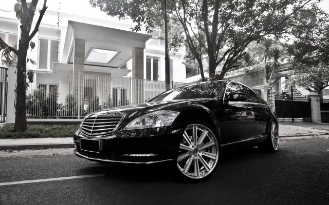 Black car tree building fence free wallpaper for desktop - medium preview image