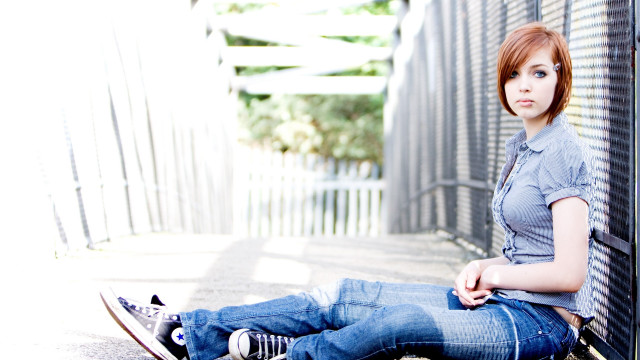 Woman skateboard portrait vancouver redhair free wallpaper for desktop - medium preview image