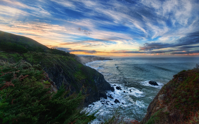 Cliff water sunset clouds nature free wallpaper for desktop - medium preview image