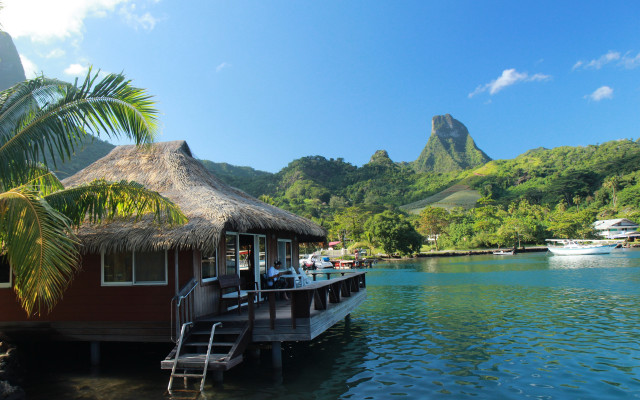 Boat dock thatched roof hut free wallpaper for desktop - medium preview image
