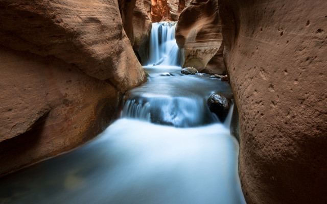 Small waterfall narrow canyon rocks free wallpaper for desktop - medium preview image