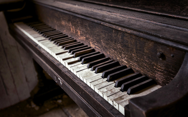 Piano wooden case black keyboard free wallpaper for desktop - medium preview image