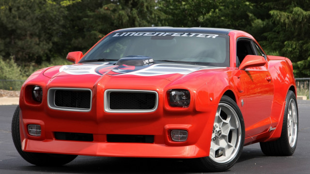 Red sports car white stripe #8 free wallpaper for desktop - medium preview image