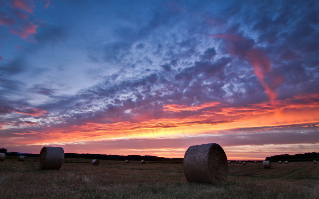 Hay bales sunset clouds wide free wallpaper for desktop - medium preview image