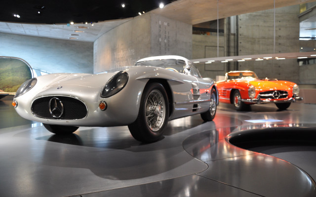 Car museum display mirror vorticism free wallpaper for desktop - medium preview image