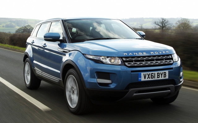 Blue range rover forest road free wallpaper for desktop - medium preview image