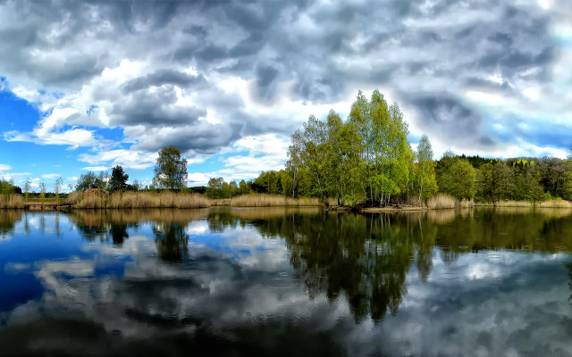 Lake trees clouds sky reflection free wallpaper for desktop - medium preview image