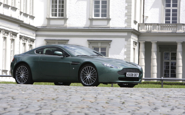 Green car art green building free wallpaper for desktop - medium preview image