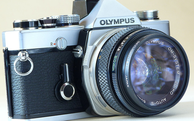 Camera lens cap macro 35mm free wallpaper for desktop - medium preview image