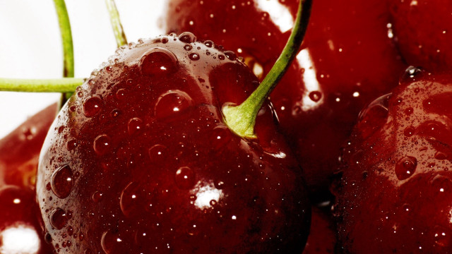 Cherry water droplets macro photography free wallpaper for desktop - medium preview image