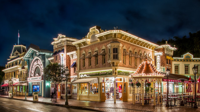 Night cityscape tokyo bridge castle free wallpaper for desktop - medium preview image